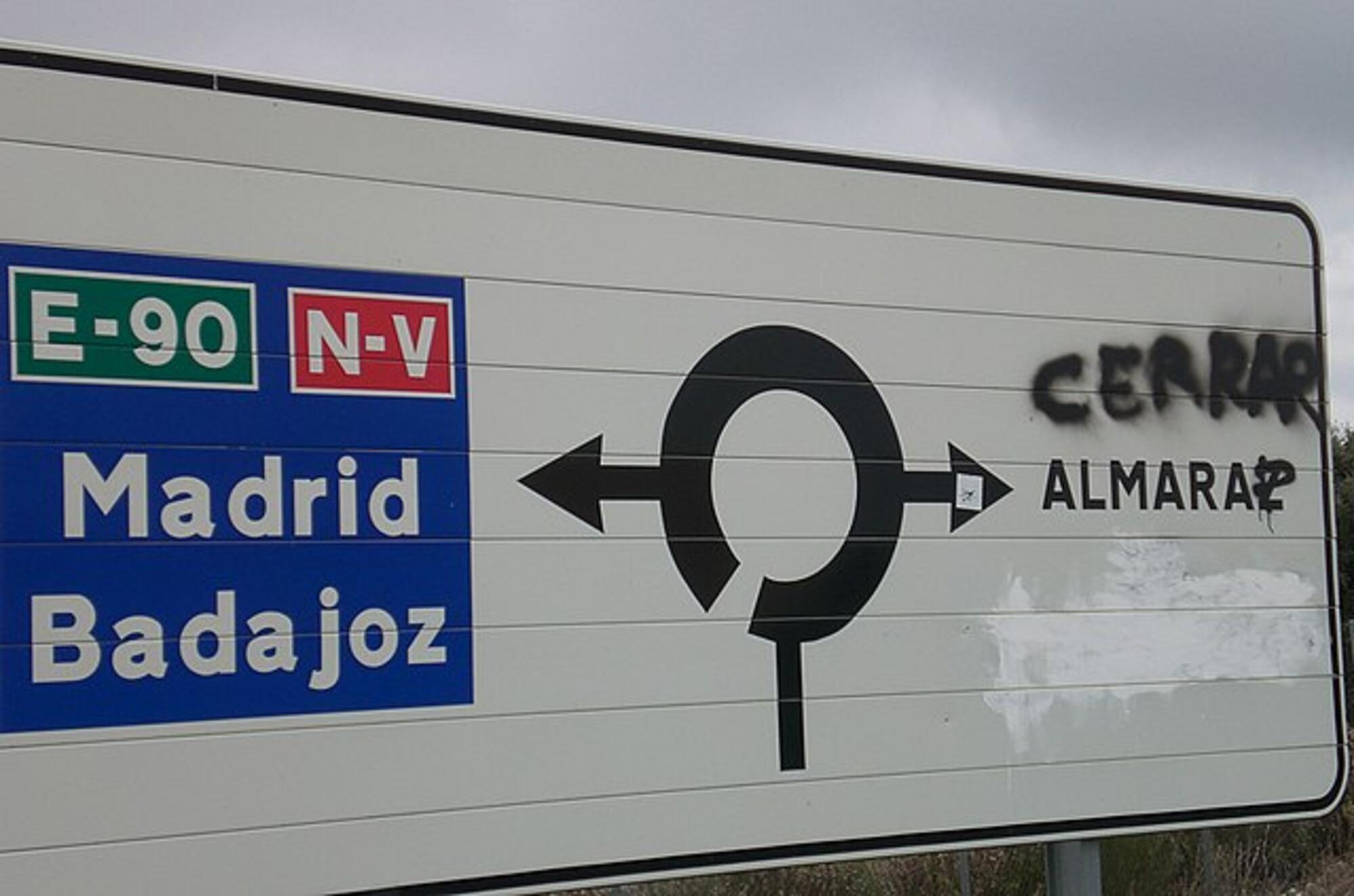 Señal cerrar almaraz